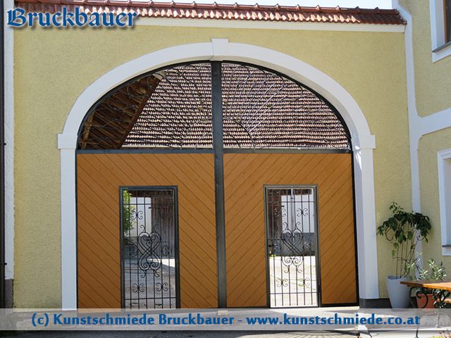Edelstahl-Tor