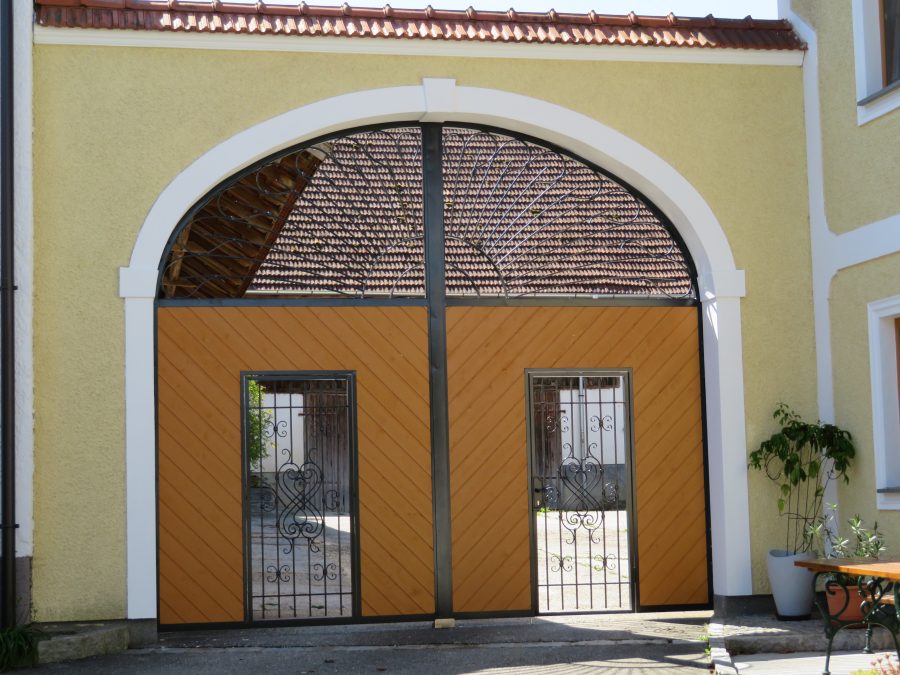 Edelstahl-Tor
