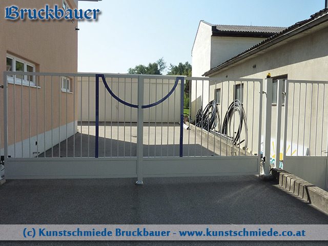 Edelstahl-Tor